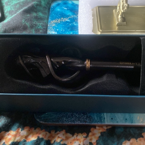 Harry Potter World- Wand and Wand Stand. NWOT directly from Universal Studio’s! - Picture 7 of 8